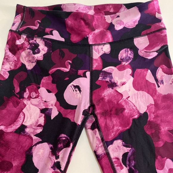 Fabletic Artsy Floral Cropped Workout Gym Athletic Athleisure Pants Size M - Picture 5 of 14